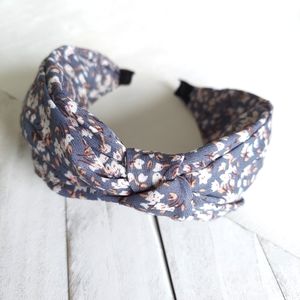 Leah Ditsy Floral Topknot Headband - Ash Blue